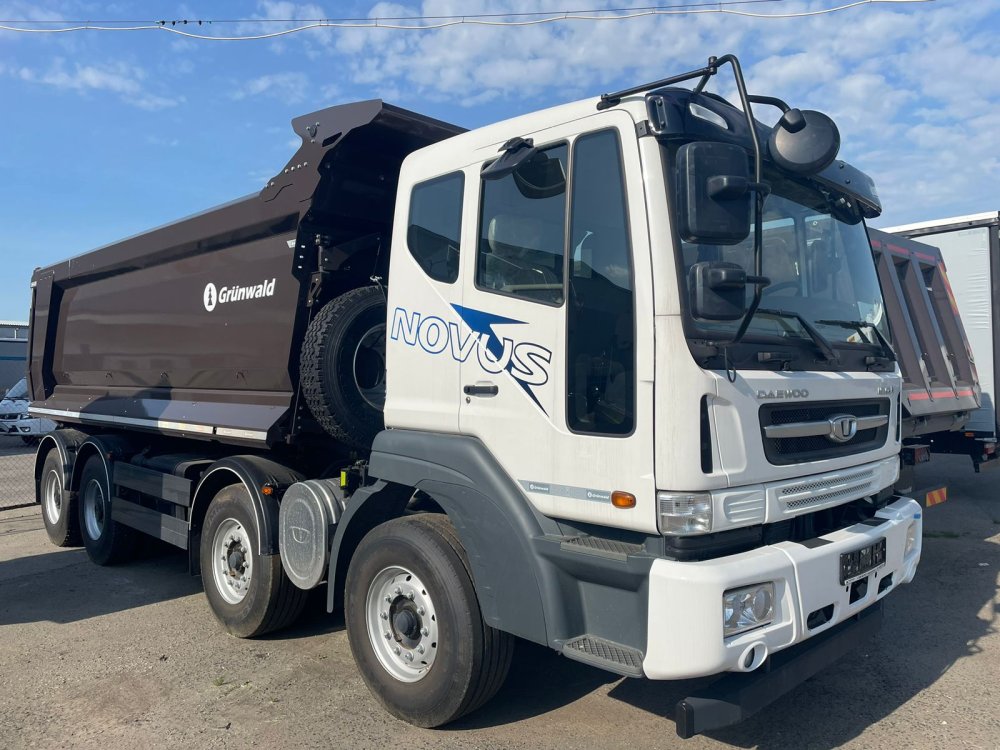 Самосвал Daewoo Novus CR7D8 фото