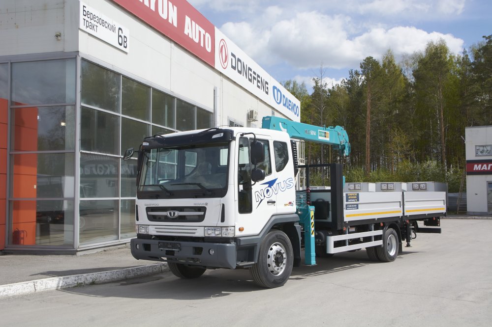Бортовой автомобиль с КМУ DAEWOO Novus CC4CT фото