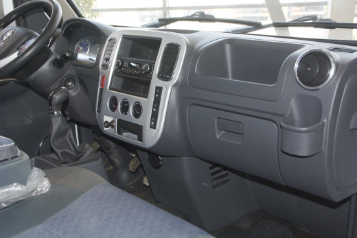 Промтоварный фургон Dongfeng Captain-T фото