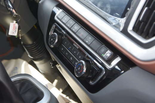 Бортовой автомобиль с КМУ Dayun X120 CGC 1120D фото