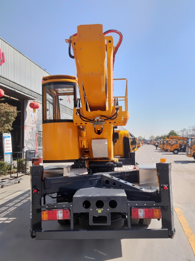 ISUZU Автогидроподъемник АГП 16 м фото