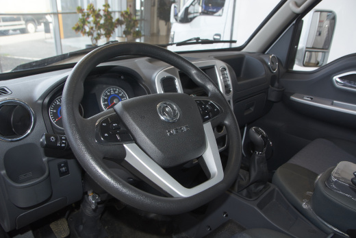 Промтоварный фургон Dongfeng Captain-T фото