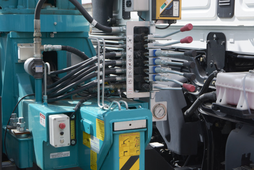 Бортовой автомобиль с КМУ DAEWOO Novus CC4CT фото