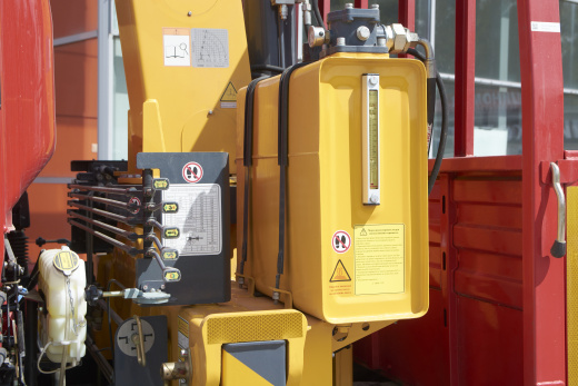 Бортовой автомобиль с КМУ Dayun X120 CGC 1120D фото