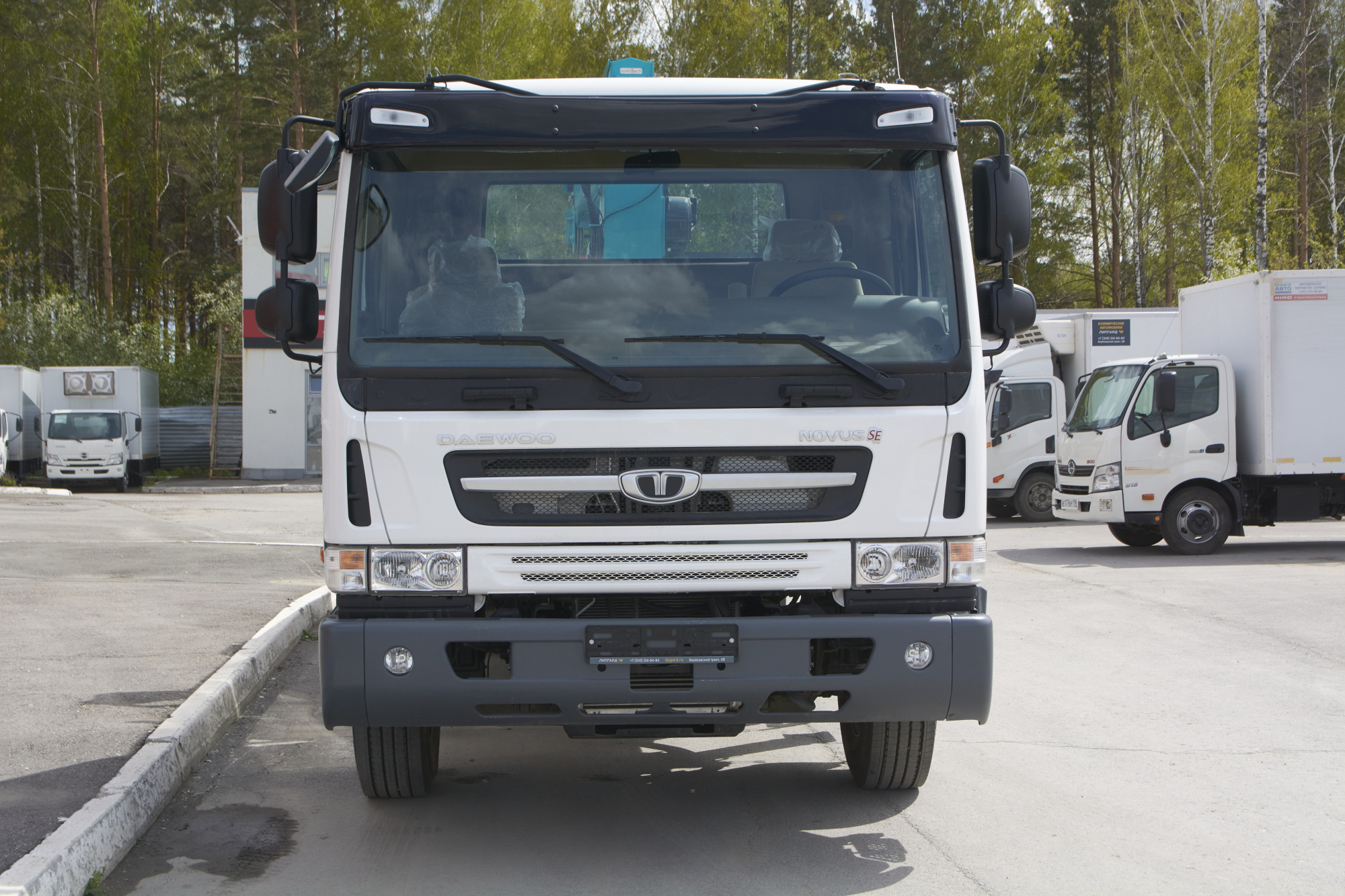 Бортовой автомобиль с КМУ DAEWOO Novus CC4CT фото