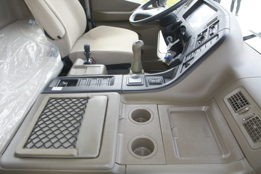 Бортовой автомобиль с КМУ DAEWOO Novus CC4CT фото