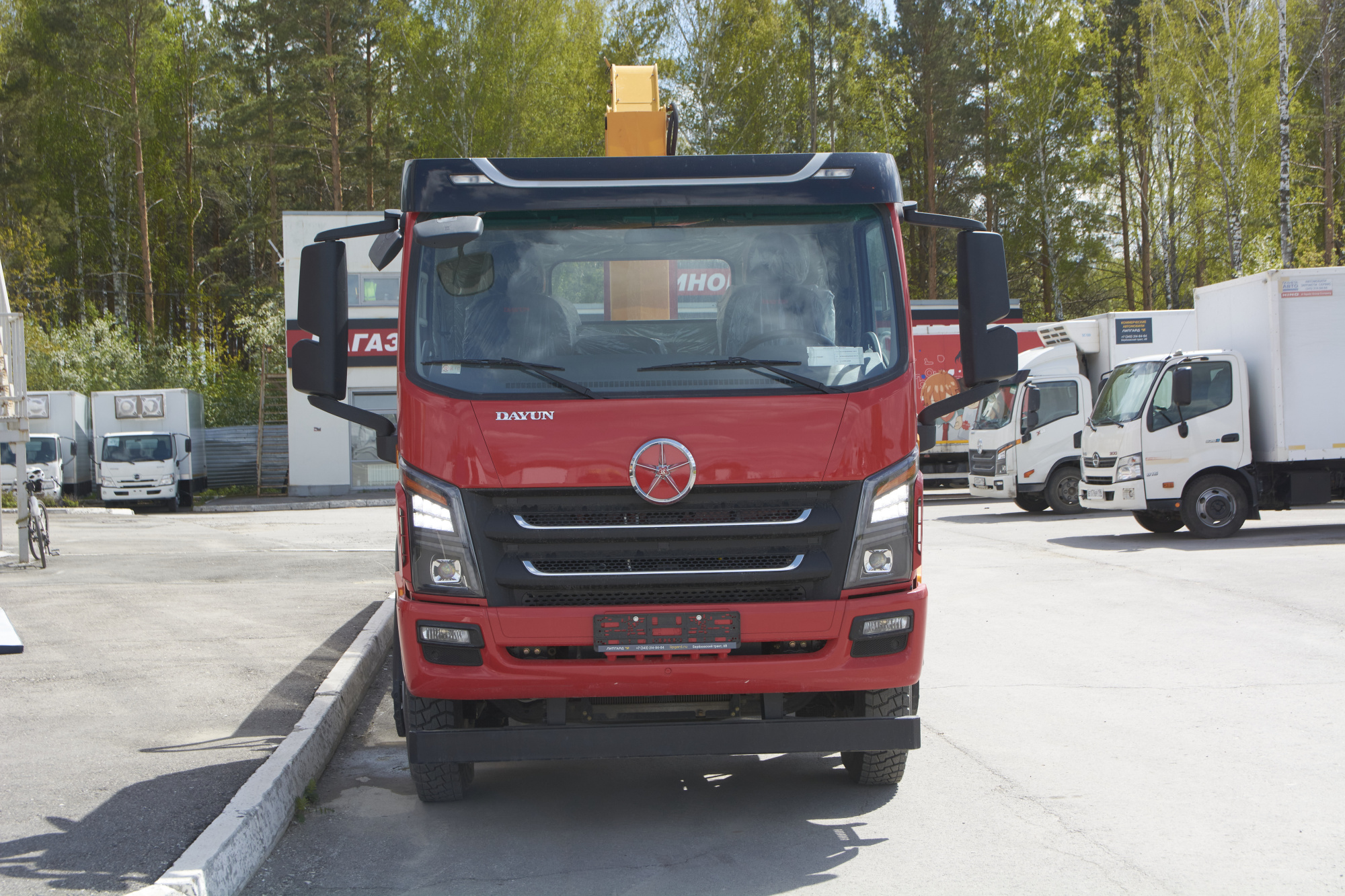 Бортовой автомобиль с КМУ Dayun X120 CGC 1120D фото