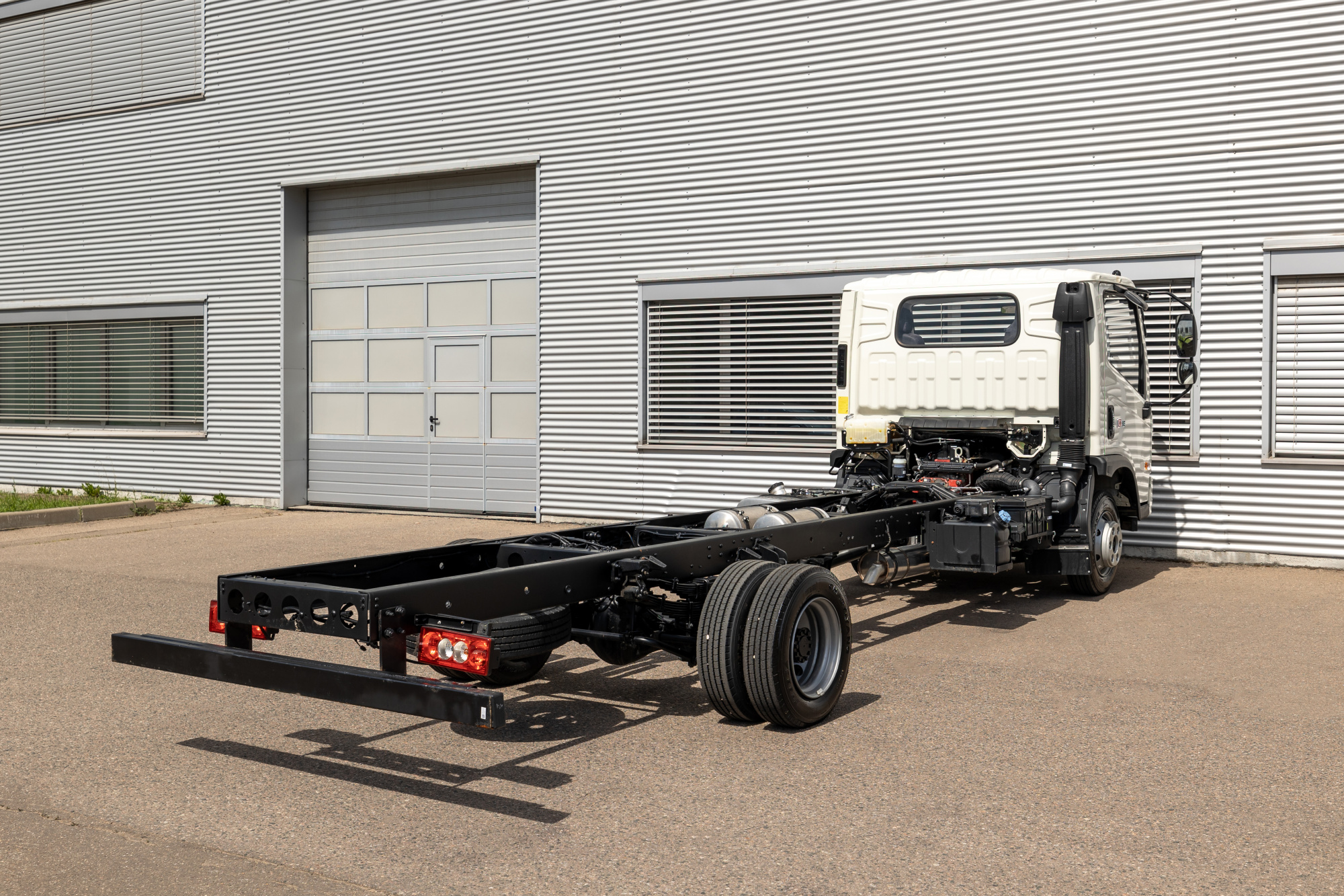 Шасси Forland 8 колесная база 3800/4500 фото