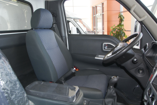 Промтоварный фургон Dongfeng Captain-T фото