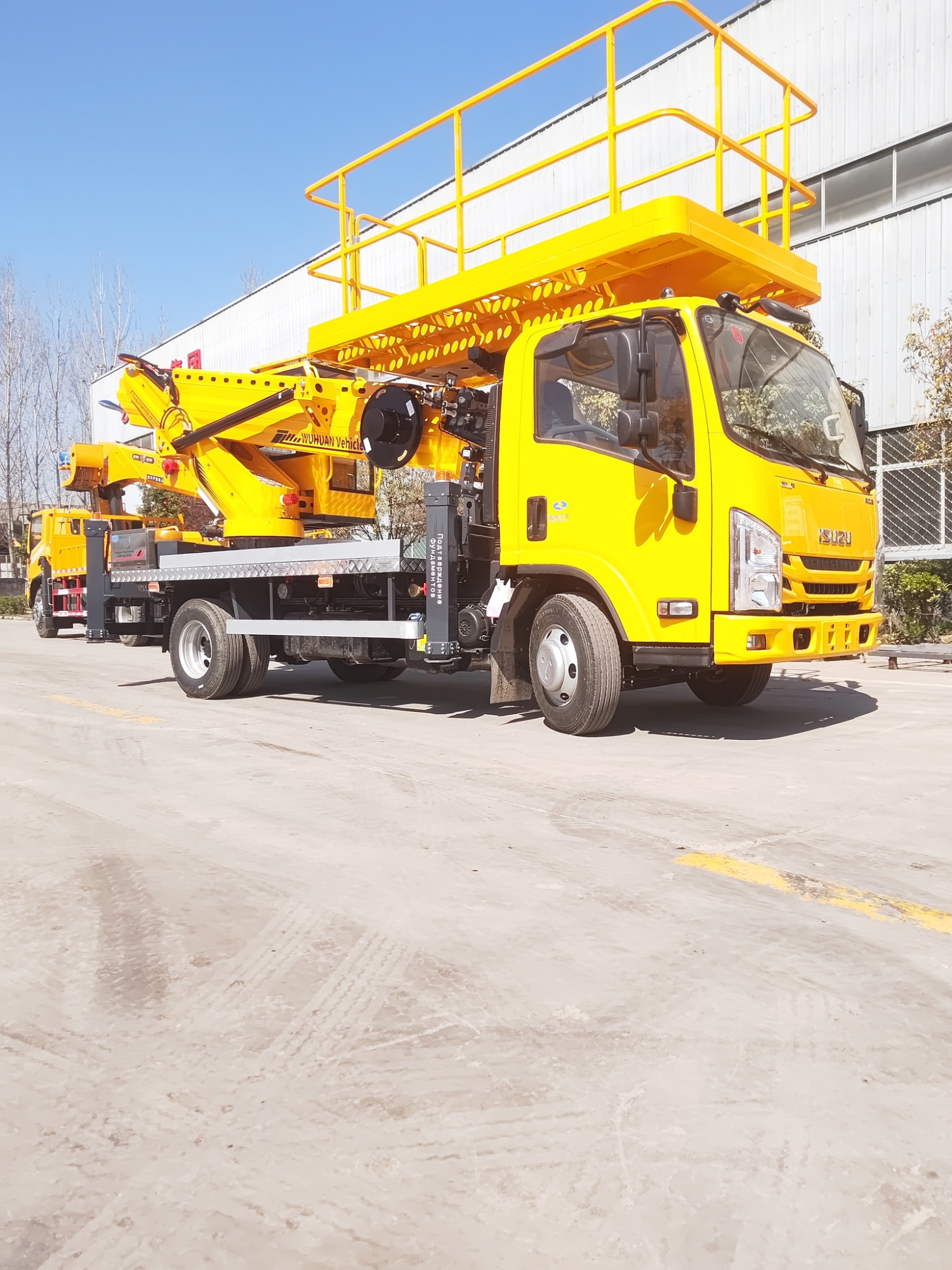 ISUZU Автогидроподъемник АГП 16 м фото